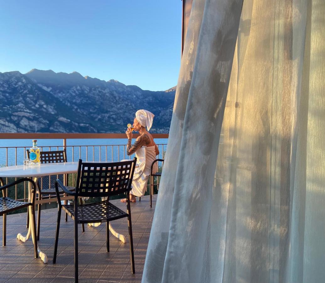 Villa Pifferi Малчезине Екстериор снимка