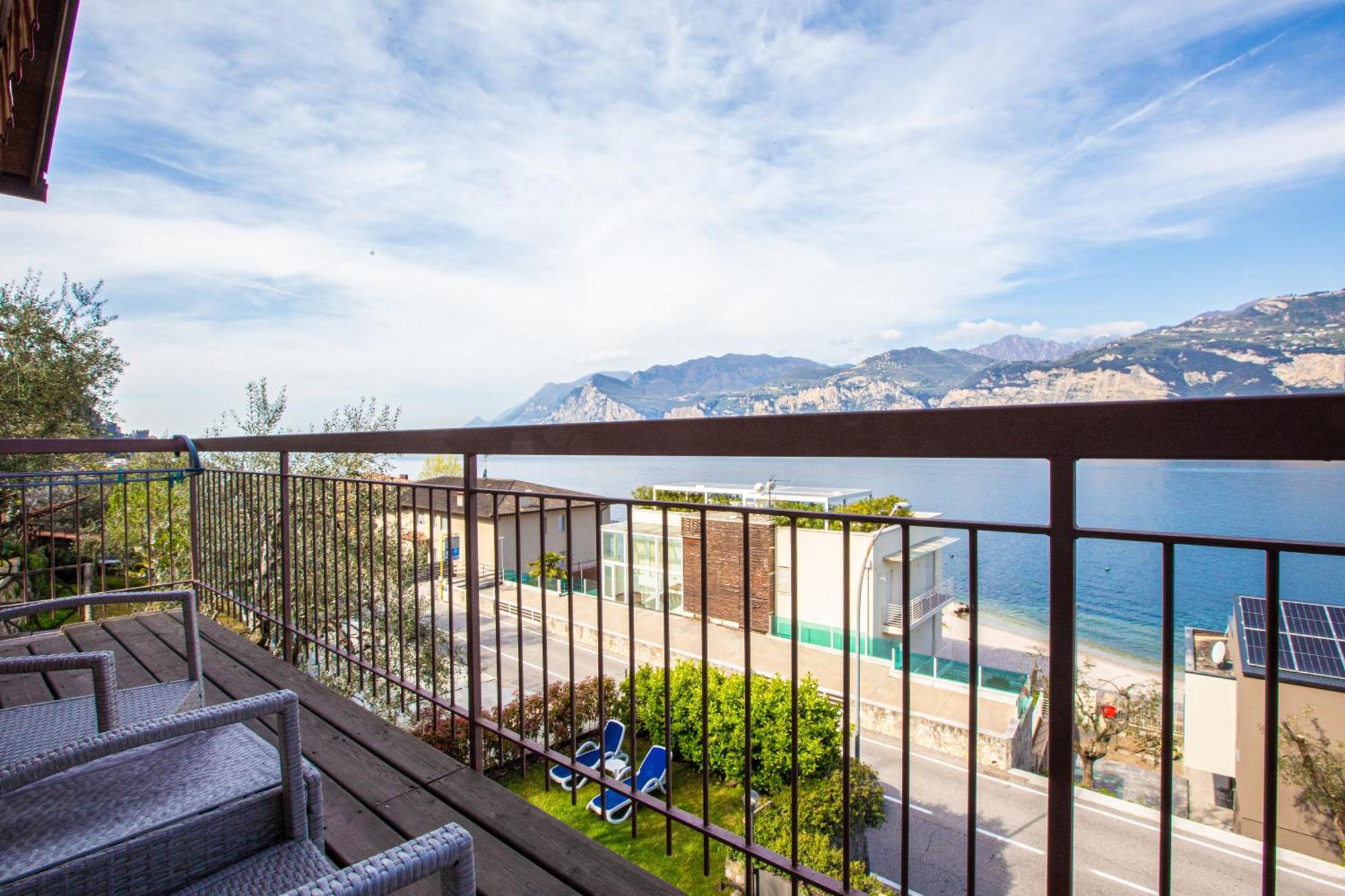 Villa Pifferi Малчезине Екстериор снимка