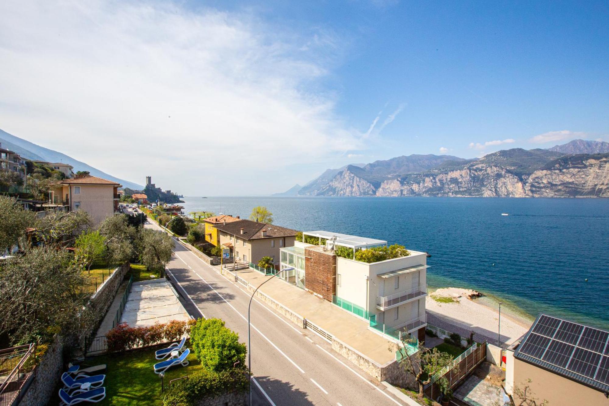 Villa Pifferi Малчезине Екстериор снимка
