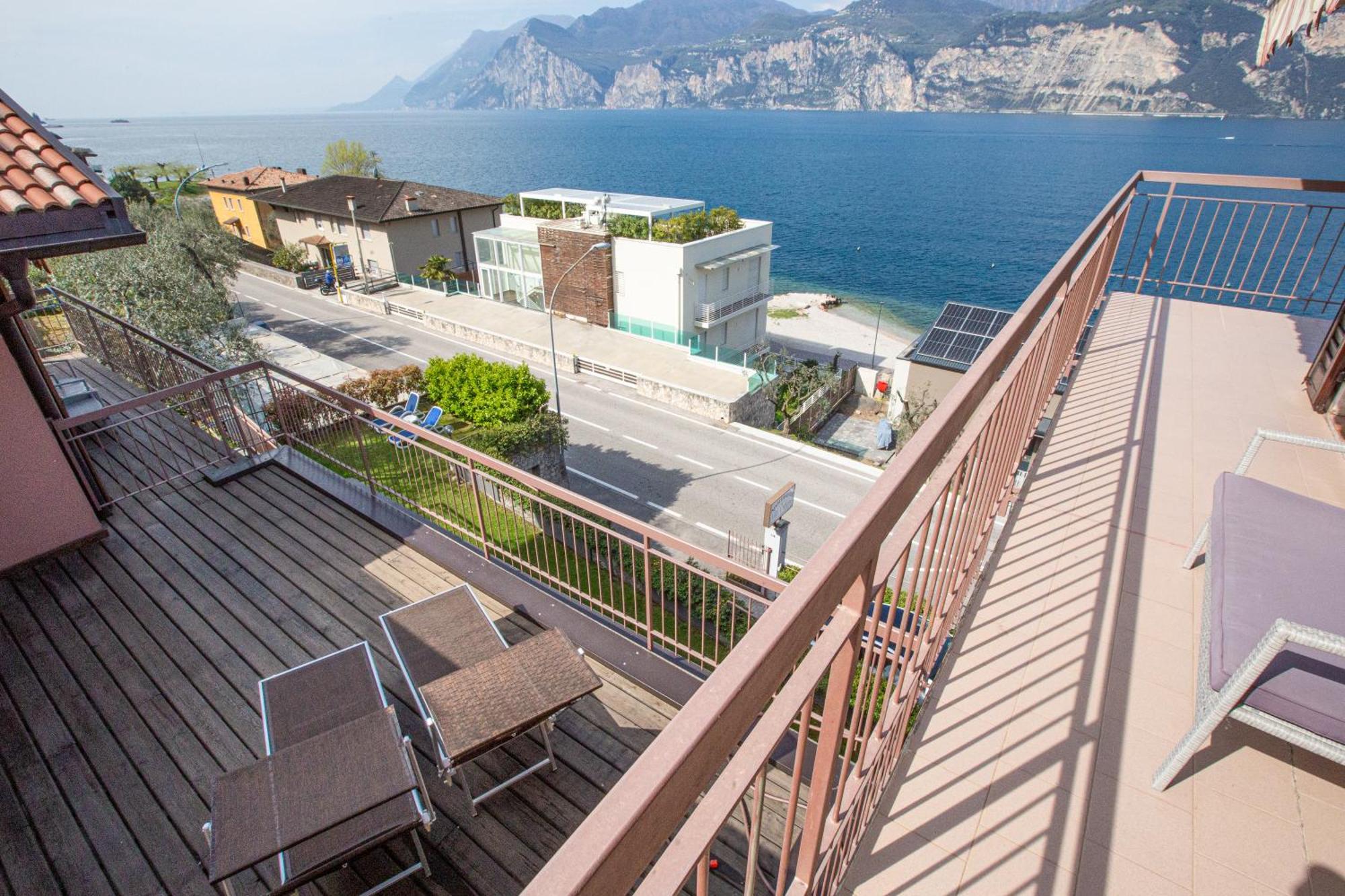 Villa Pifferi Малчезине Екстериор снимка