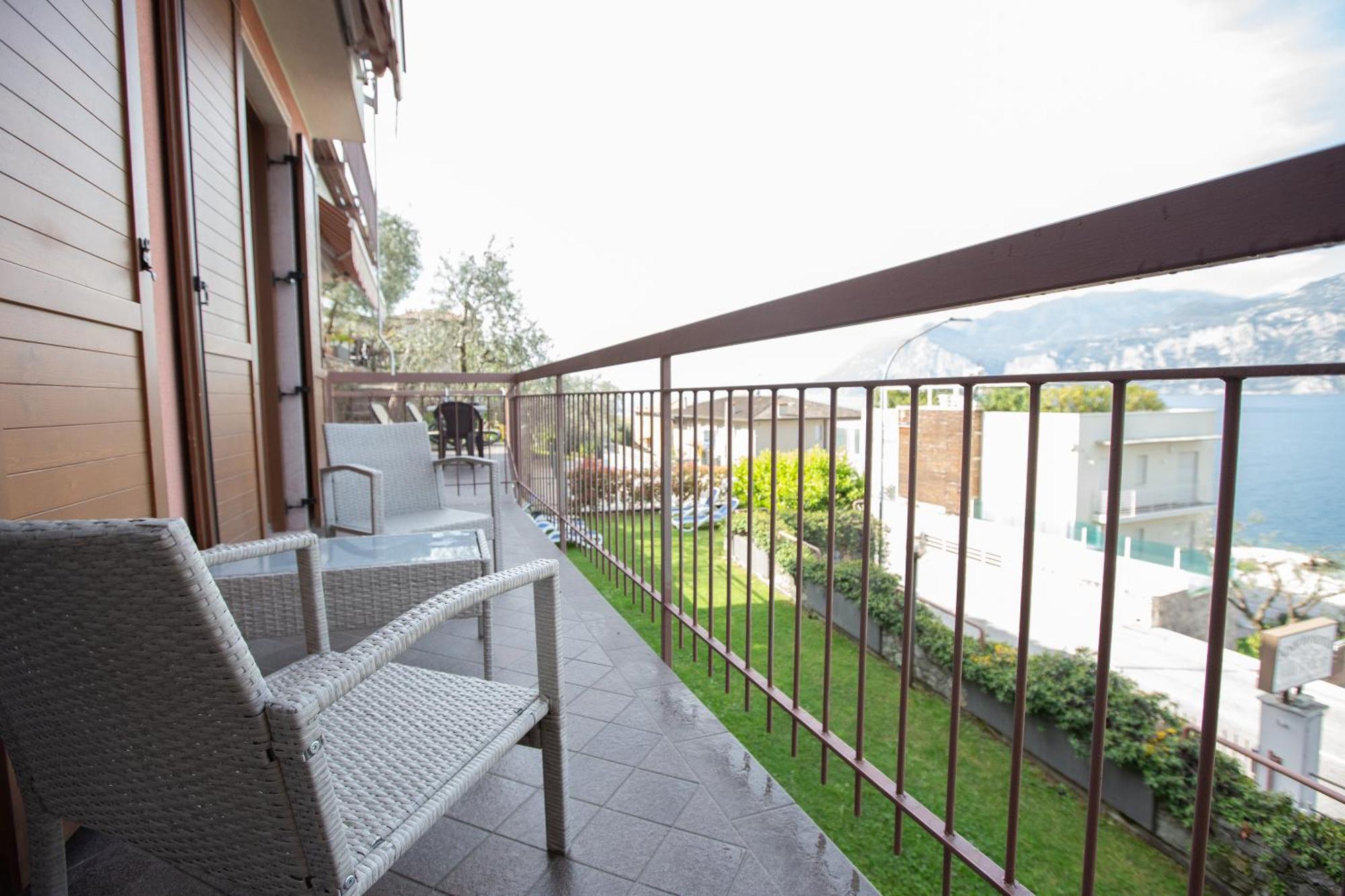 Villa Pifferi Малчезине Екстериор снимка